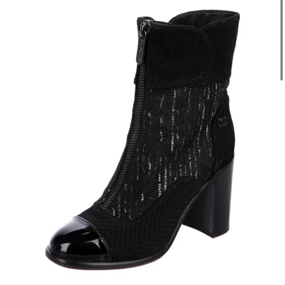 CHANEL description size